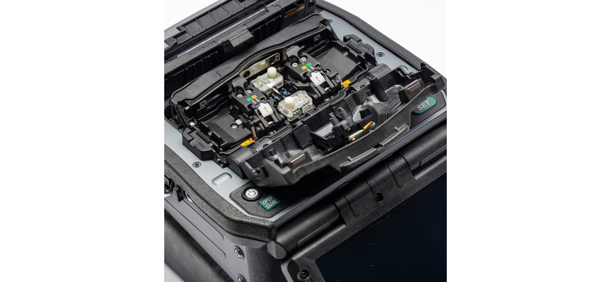 Fujikura 90S+ Automatic Fusion Splicer Includes CT50 Cleaver - Single Fibre Splicing